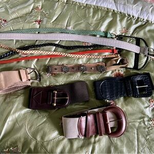 Belts: 10 pieces of assortment of belts, size M/L